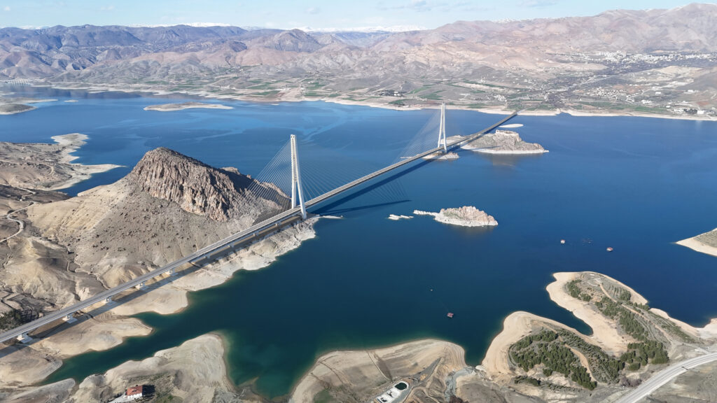 Cable-Stayed Bridge Design by Sunko Proje: Record Breaking Pertek Bridge 1.100 meters span length